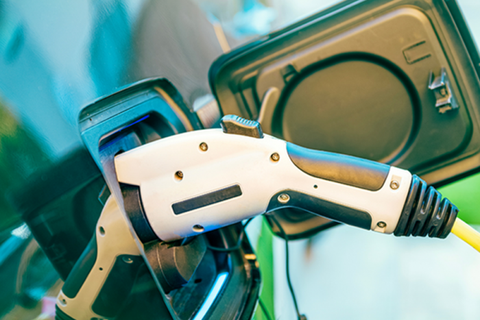 Analyzing the electric vehicle market growth in Malaysia, highlighting the acceleration of EV technology over traditional combustion engines for 2026.